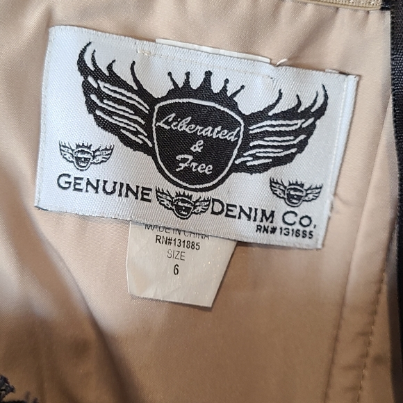 Liberated and Free Dress - Picture 6 of 6